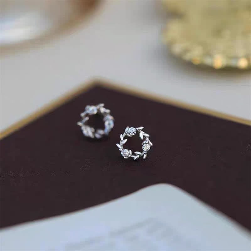 Buddha Stones925 スターリングシルバー ポスト 銅メタル タイニーリース スタッド 祝福フラワー イヤリング