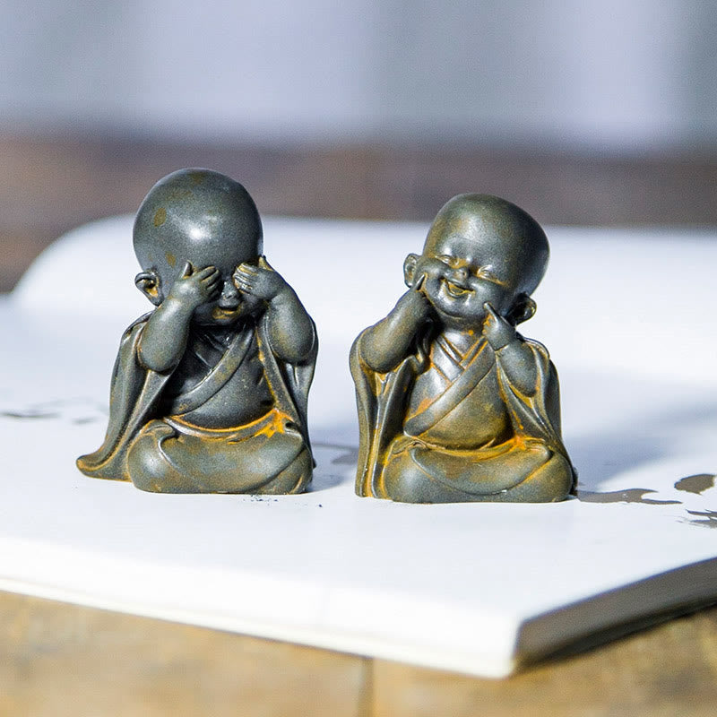 Buddha Stones小さな瞑想僧 鉄粉 錆 鋳造樹脂像 机上装飾