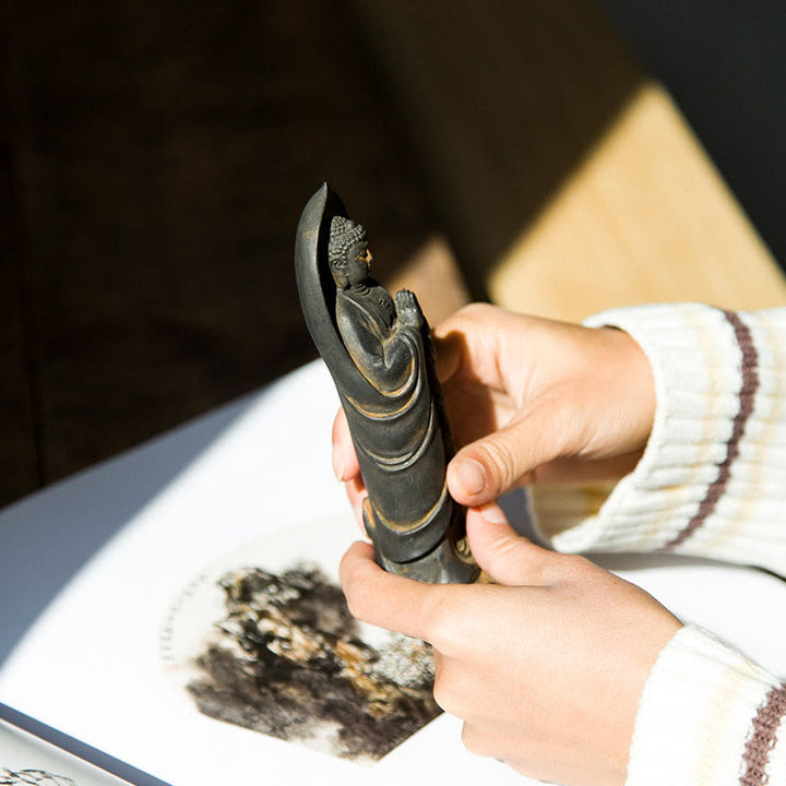 Buddha Stones手作り釈迦牟尼仏ナマステ鉄粉錆びたキャスト樹脂像の装飾