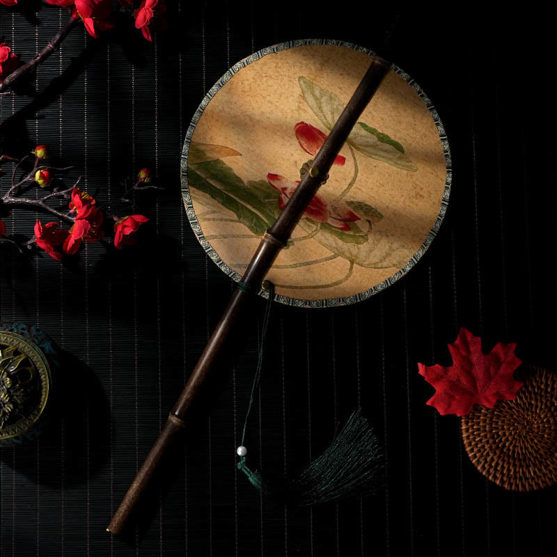 Buddha Stones手作り 花 桃色 ビワ 鳥 鶴 蝶柄 長い紫色の竹製ハンドル 携帯用 巻き上げ式扇風機