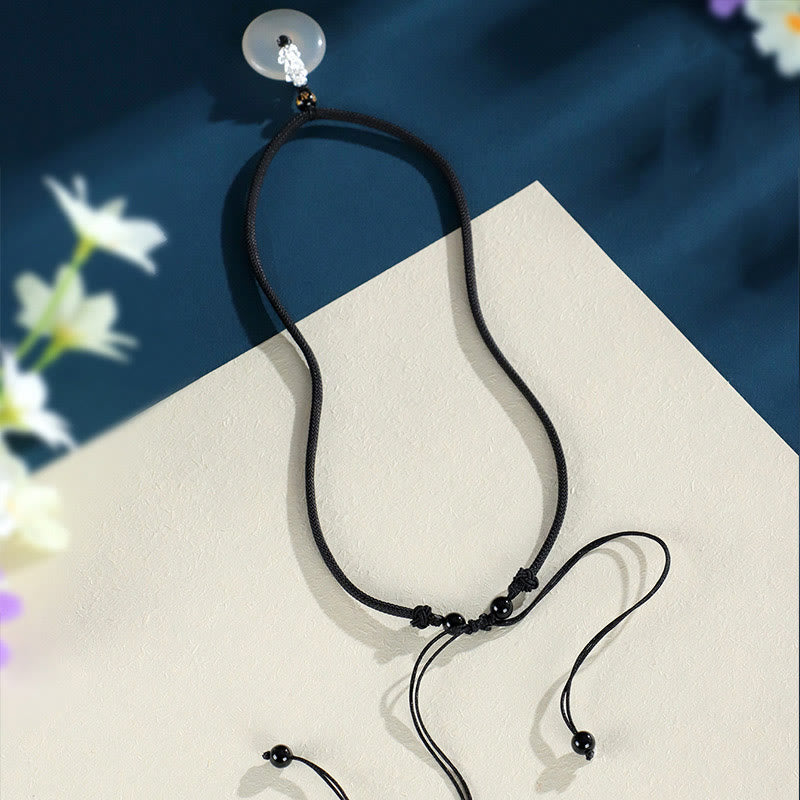 Buddha Stonesホワイトアゲート 999 スターリングシルバー ブラックオニキス グリーンサンダルウッド Pi Xiu平和のお守りチャーム六つの真実の言葉 ネックレス ペンダント - image 3