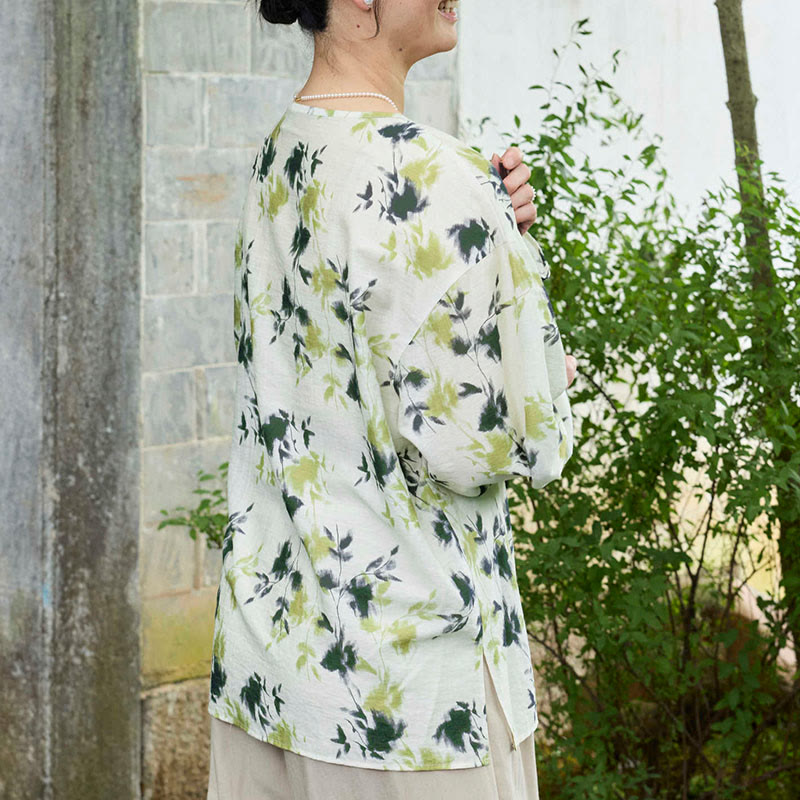 Buddha Stonesと緑の花柄の葉っぱのレースアップボタン長袖レディースシャツ(高齢者向け) - image 3