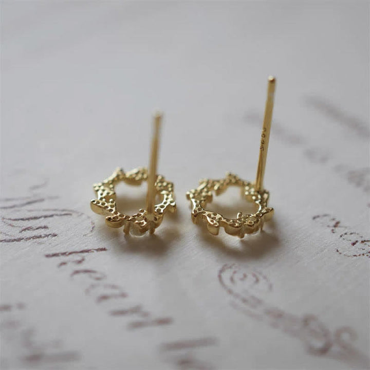 Buddha Stones925 スターリングシルバー ポスト 銅メタル タイニーリース スタッド 祝福フラワー イヤリング