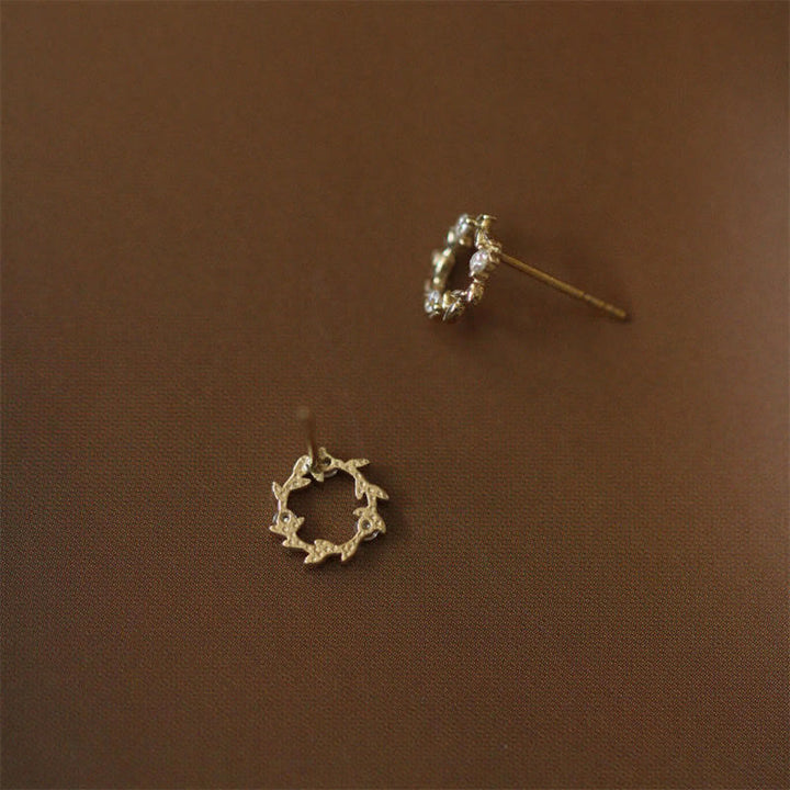 Buddha Stones925 スターリングシルバー ポスト 銅メタル タイニーリース スタッド 祝福フラワー イヤリング