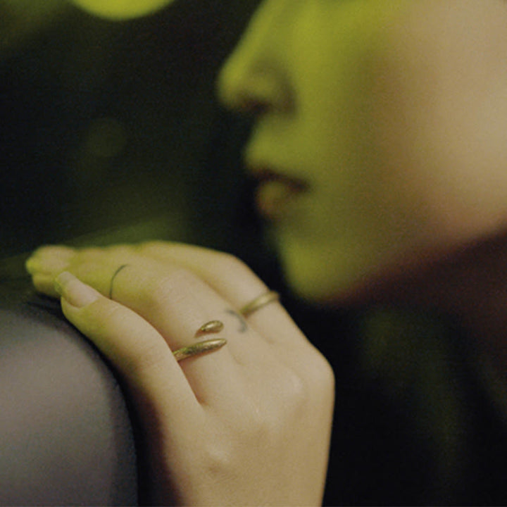 Buddha Stonesのシンプルなデザインの銅製幸運調節リング