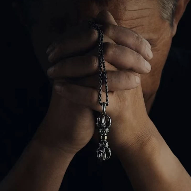 Buddha Stonesチベットドルジェ金剛杵デザイン富のネックレスペンダント