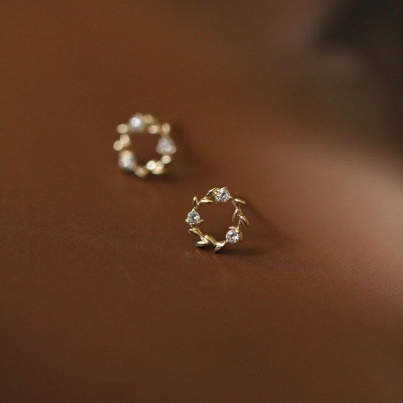 Buddha Stones925 スターリングシルバー ポスト 銅メタル タイニーリース スタッド 祝福フラワー イヤリング