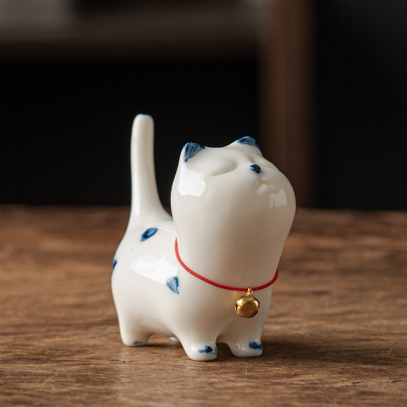 Buddha Stonesミニラッキー白猫子猫ティーペットセラミックホームデスク置物装飾 - 白い子猫（ベルスタイル）8.9cm×3.7cm×7.6cm - image 1