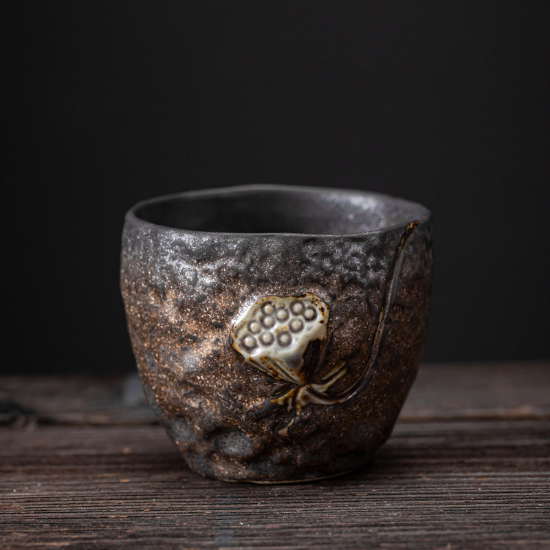 Buddha Stones、蓮の葉、花、縁起の良い雲、陶器のティーカップ、カンフーティーカップ