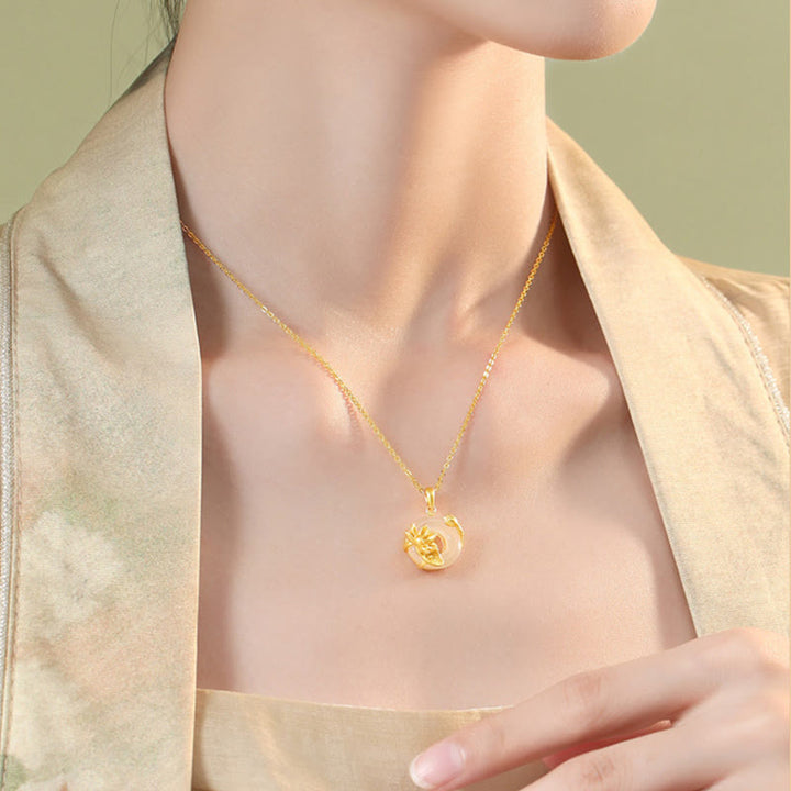 Buddha Stones天然ホワイトカルセドニー平和のお守りチャームロータスペンダント S925 スターリングシルバーネックレス - image 4