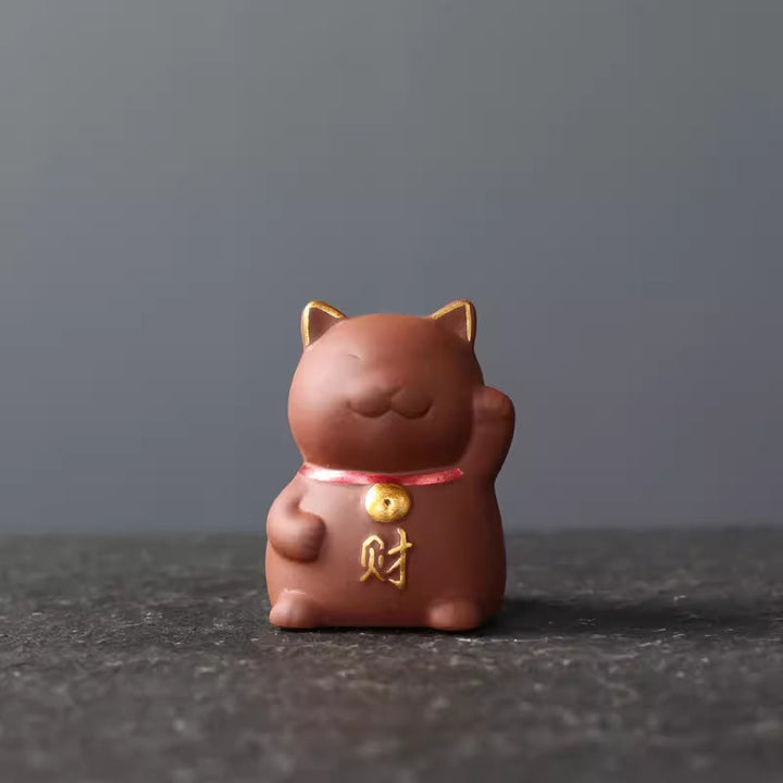 Buddha Stonesミニ招き猫富茶ペット紫粘土置物装飾 - 赤 4*3.8*5.5cm - image 1