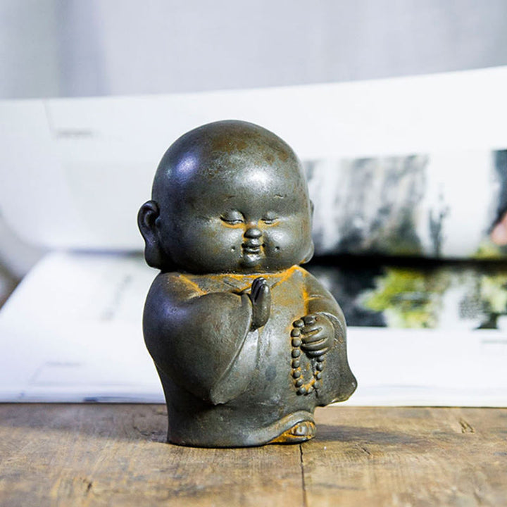 Buddha Stones手作り 小さな僧侶 鉄粉 錆 鋳造 樹脂 像 家の装飾