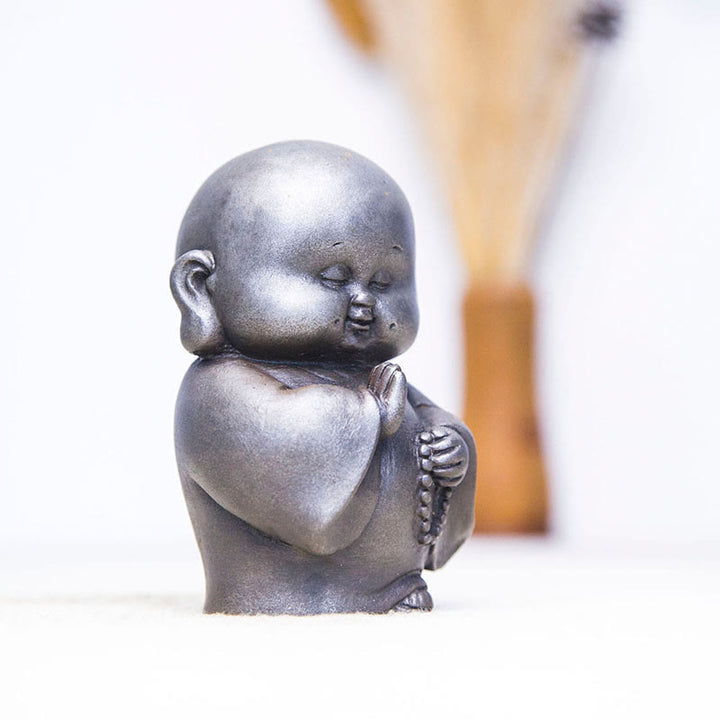 Buddha Stones手作り 小さな僧侶 鉄粉 錆 鋳造 樹脂 像 家の装飾