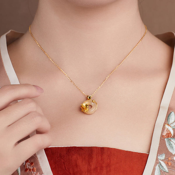 Buddha Stonesナチュラル 925 スターリングシルバー ホワイトカルセドニー ピース平和のお守りチャームブロッサム バタフライ ポジティブネックレス ペンダント - image 3