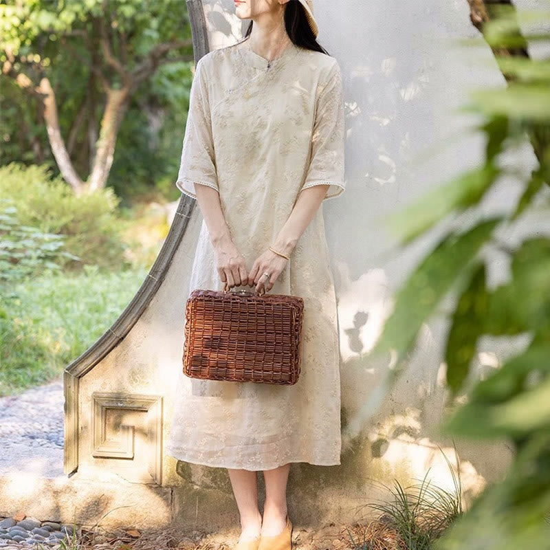 Buddha Stonesカジュアル刺繍入り斜め襟スタンドカラー半袖デザインラミーミディド​​レス（ポケット付き） - image 1