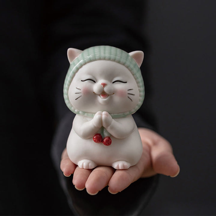 Buddha Stones幸運のかわいい猫のスカーフを巻いた陶器の置物装飾 - 猫 5.7*6.4*9.1cm - image 1