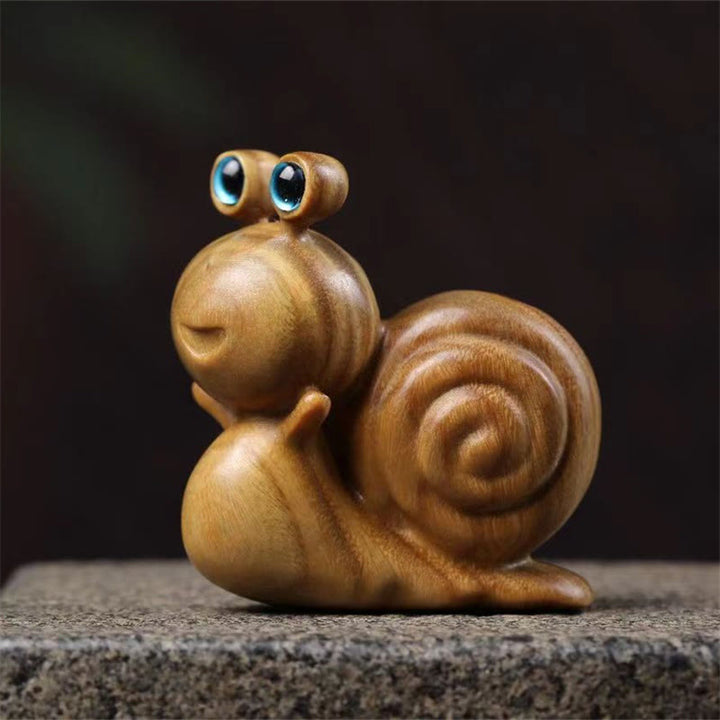 ミニグリーンサンダルウッドカタツムリ彫刻のBuddha Stonesデスク装飾