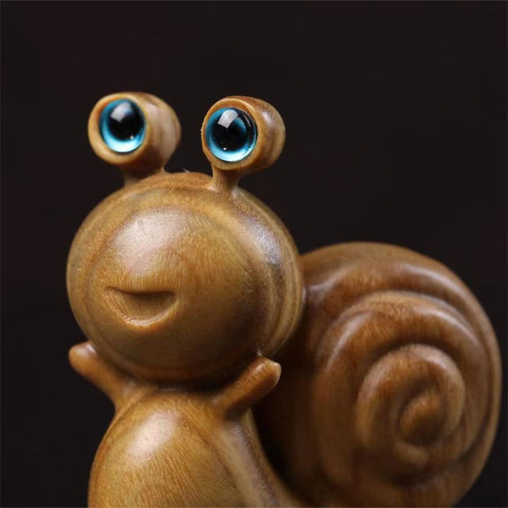 ミニグリーンサンダルウッドカタツムリ彫刻のBuddha Stonesデスク装飾
