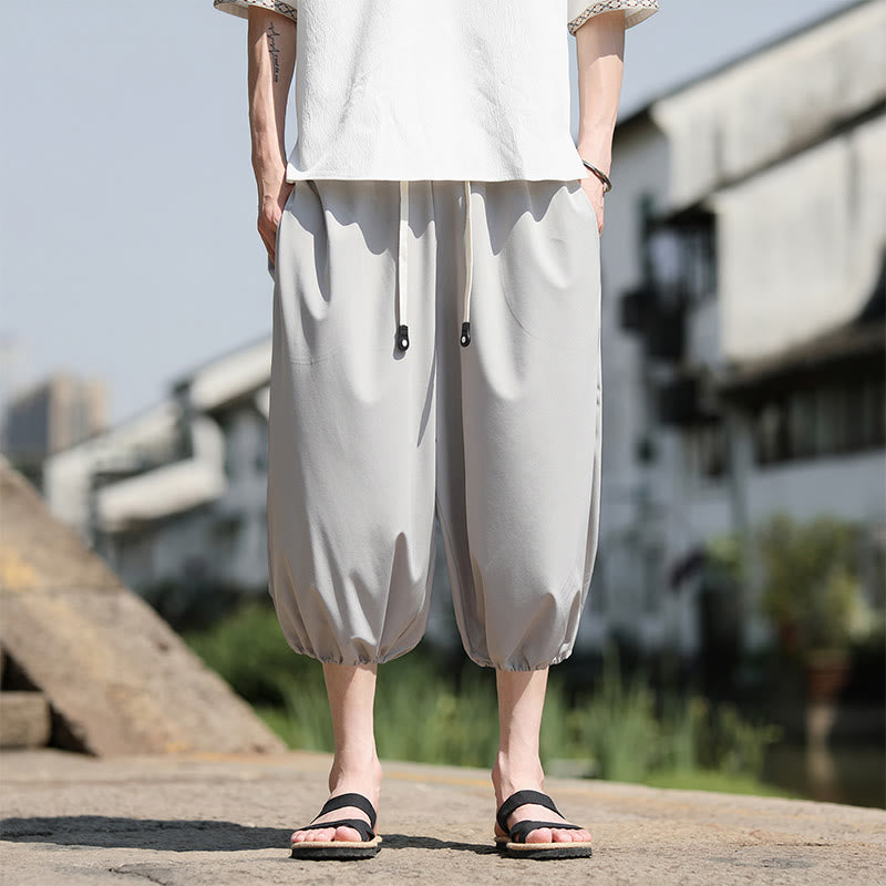 Buddha Stones無地ドローストリング メンズ カプリ クロップド ハーレムパンツ ポケット付き - ライトグレー - US/UK/AU46、 EU56 (5XL) - image 9