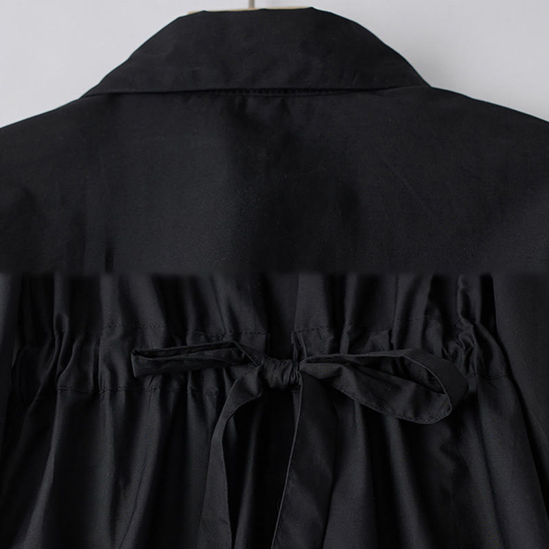 Buddha Stonesプリントの不規則なラインが特徴的な長袖レースアップラペルコットンミディドレス（ポケット付き） - image 3