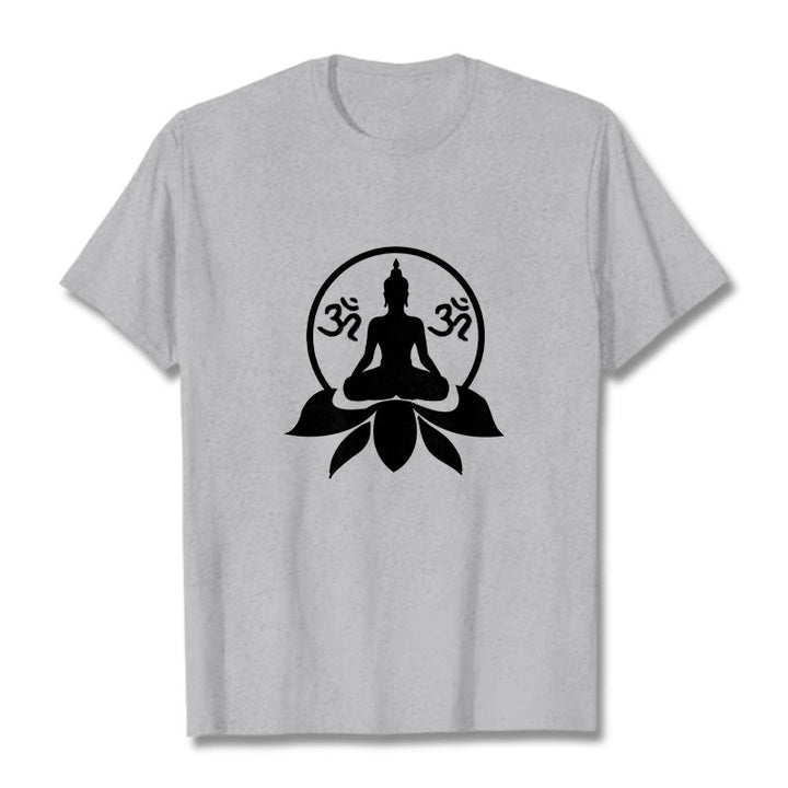 Buddha Stones、 OMシンボル、サンスクリット語のマントラ、蓮の花に座る仏陀のデザインTシャツ - ライトグレー - 2XL - image 19