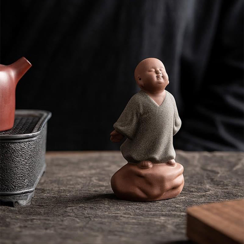見上げるBuddha Stones休息中の僧侶 陶器像 慈悲の心 室内装飾 - image 4