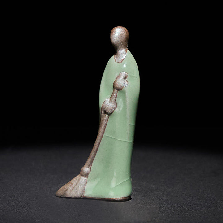 Buddha Stones小さな無形の仏掃除僧 陶器像 家の装飾 3.5*1.5*7cm - image 3