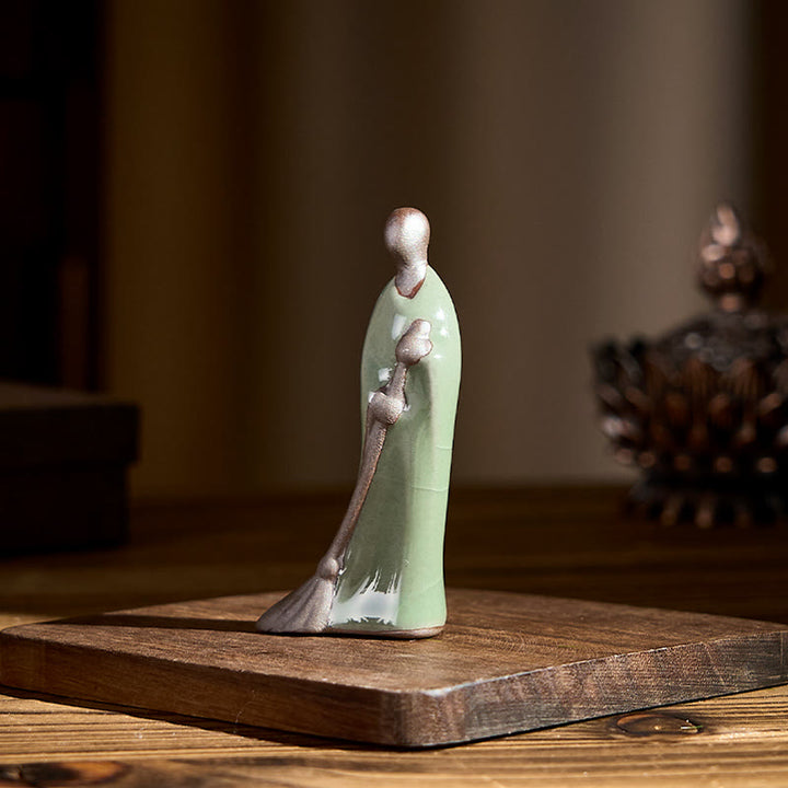 Buddha Stones小さな無形の仏掃除僧 陶器像 家の装飾 3.5*1.5*7cm - image 2