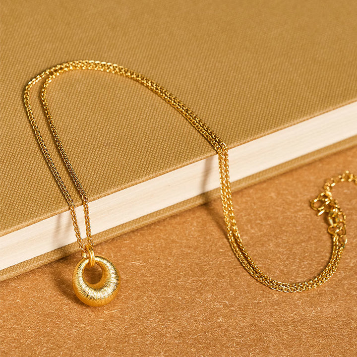 Buddha Stones24K 金メッキ 銅製平和のお守りチャームテクスチャ 富のネックレス ペンダント - image 4