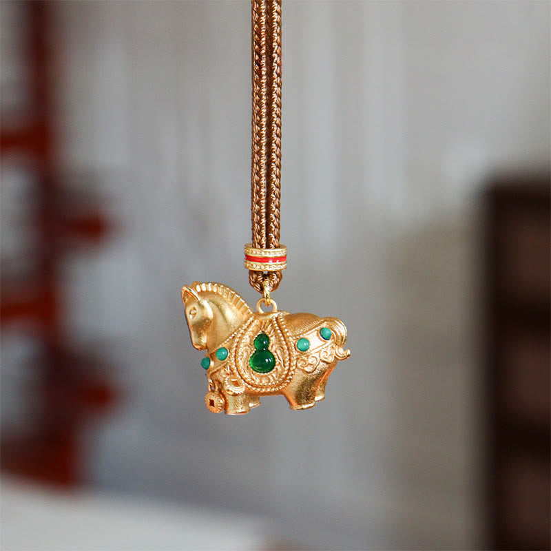 Buddha Stones 午年 銅真鍮 バランスネックレスペンダント - ゴールデンホース - image 2