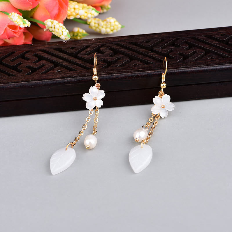 Buddha Stones パールホワイトフラワーリーフ幸せドロップイヤリング - image 1