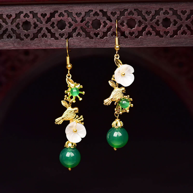 Buddha Stones グリーンアゲートビーズ ホワイトフラワー バードパワードロップイヤリング - image 1