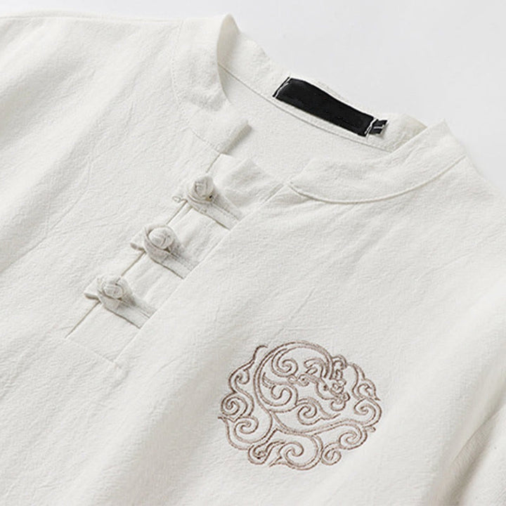 Buddha Stones 夏用カエルボタン 吉兆雲 刺繍デザイン 半袖 コットンリネン メンズシャツ - image 2