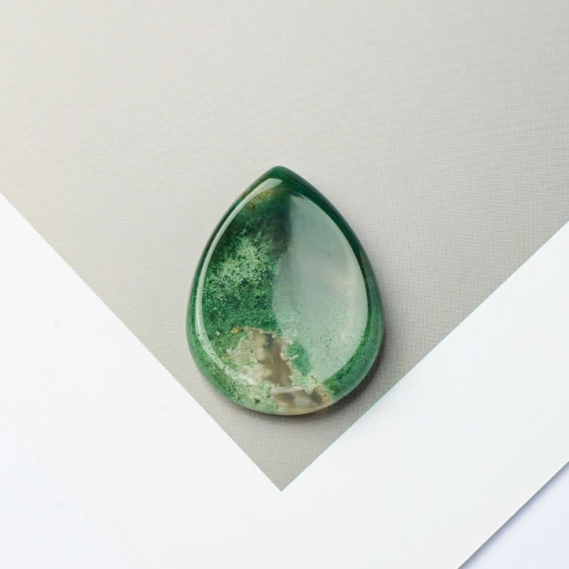 Buddha Stones ティアドロップ型お守りクリスタル装飾石 34×26×7.8cm - 天然モスアゲート（色味は個体差があります） - 34×26×7.8mm - image 29