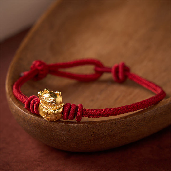 Buddha Stones 手織りの赤紐と銅製の招き猫の良縁祈願が付いた調節可能なブレスレット - image 1