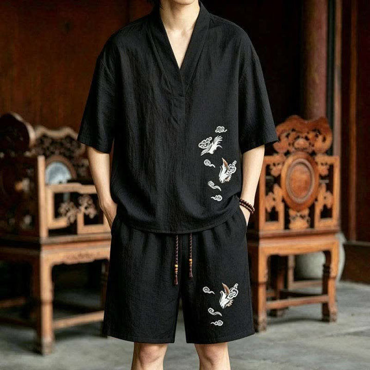 Buddha Stones 夏用唐風瞑想刺繍鶴柄半袖シャツショーツ2枚セット メンズ瞑想服 ポケット付き - 黒シャツ＋黒ショートパンツ - US/UK/AU46、 EU56 (5XL) - image 0