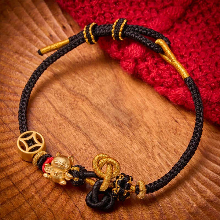 Buddha Stones ゴールデン招き猫赤紐付きお守り編み込みブレスレット - 黒 - image 14