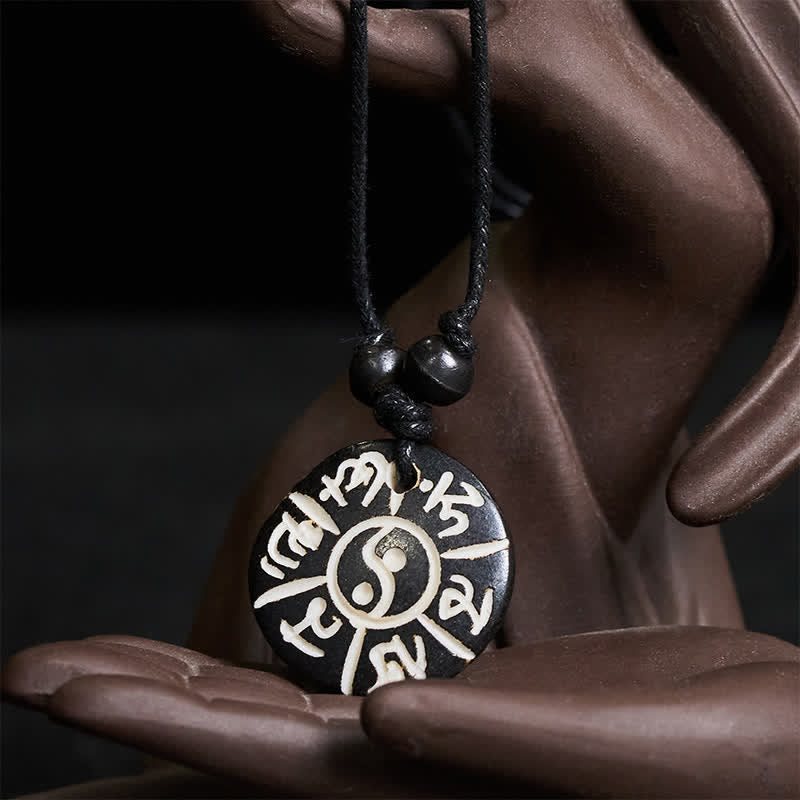 Buddha Stones 手彫りの骨ビーズオーム・マニ・パドメ・フム・陰陽保護ネックレス - image 1