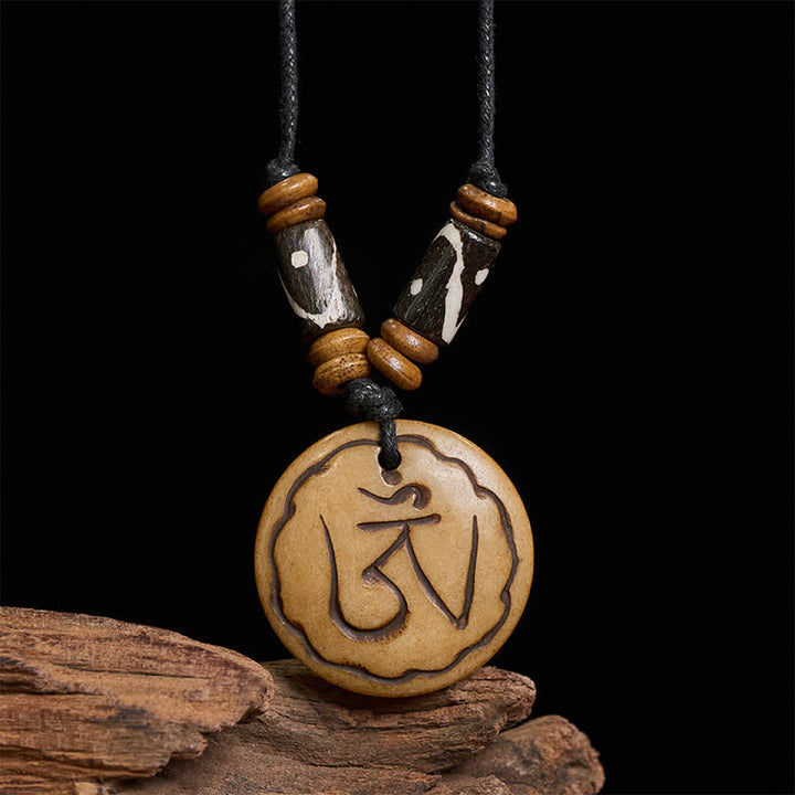 Buddha Stones 骨ビーズOM手彫りチベットペンダント慈悲ネックレス - image 1