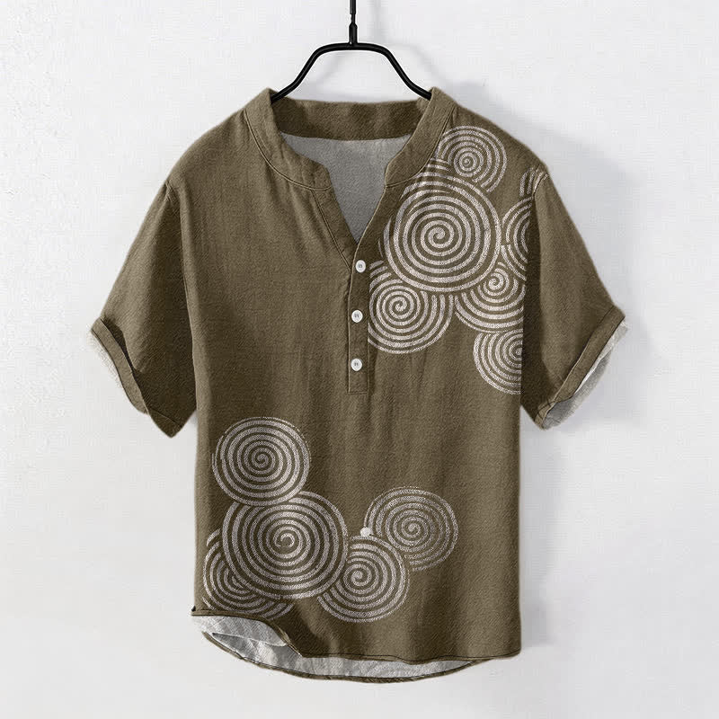 Buddha Stones 綿素材のスパイラルサークル柄メンズ半袖ハーフボタンシャツ - オリーブ - US/UK/AU50、EU60（5XL） - image 7