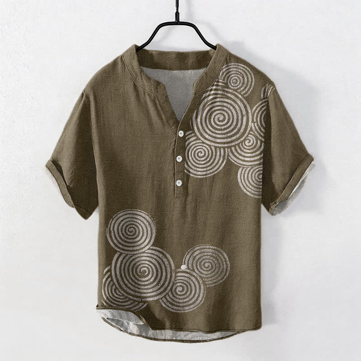 Buddha Stones 綿素材のスパイラルサークル柄メンズ半袖ハーフボタンシャツ - オリーブ - US/UK/AU50、EU60（5XL） - image 7