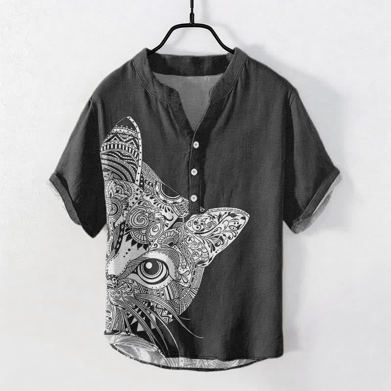Buddha Stones コットン製トライバルキャットフェイス柄メンズ半袖ハーフボタンシャツ - 黒 - US/UK/AU50、EU60（5XL） - image 0