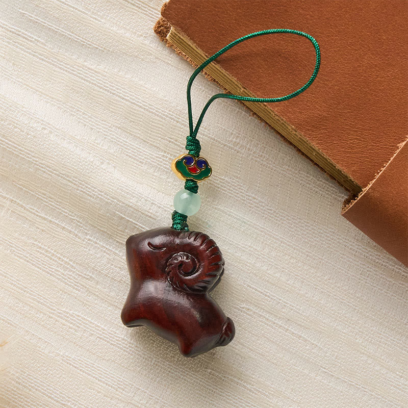 Buddha Stones 手彫りの白檀製ヤギのポジティブキーホルダー - image 18