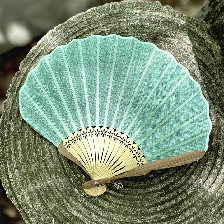 Buddha Stones 上品なコットンリネン調の竹製漢服風折りたたみ扇子 21.5cm - ミントグリーン - 閉じた状態のサイズ：約21.5cm / 8.5インチ - image 9