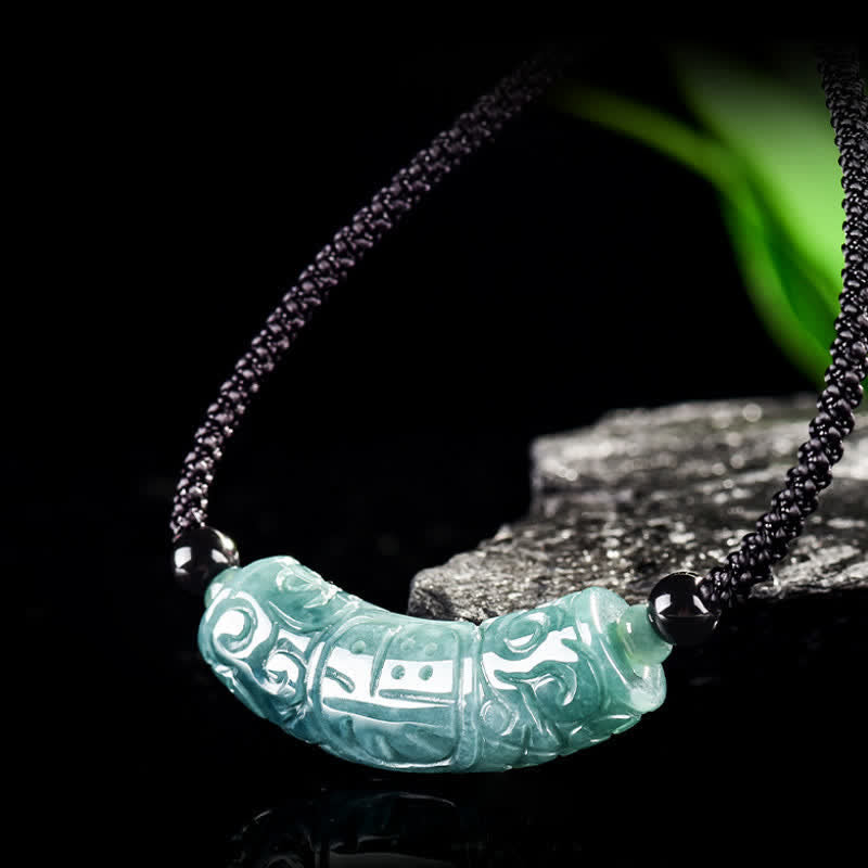 Buddha Stones 翡翠の福の文字が刻まれた曲線状のバーネックレス　幸運と良縁祈願 - image 1