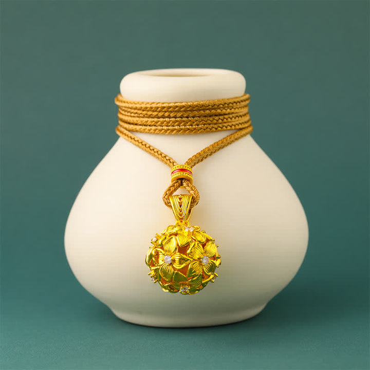 Buddha Stones 金メッキ真鍮製透かし彫りアジサイペンダントネックレス - image 2