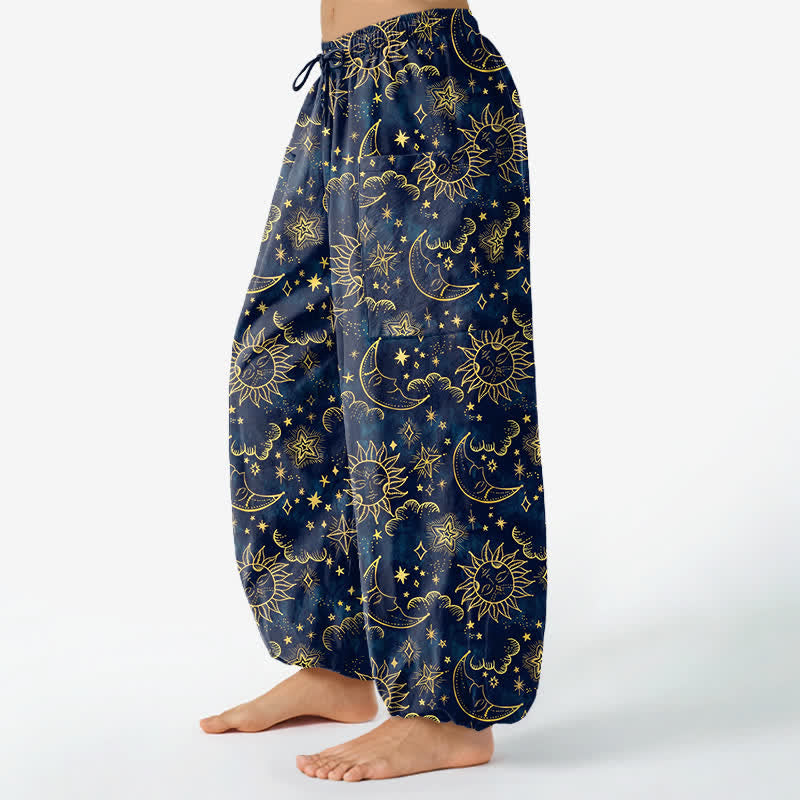 Buddha Stones 綿素材、太陽・月・星柄のレディース用ゴムウエストハーレムパンツ（サイドポケット付き） - image 1
