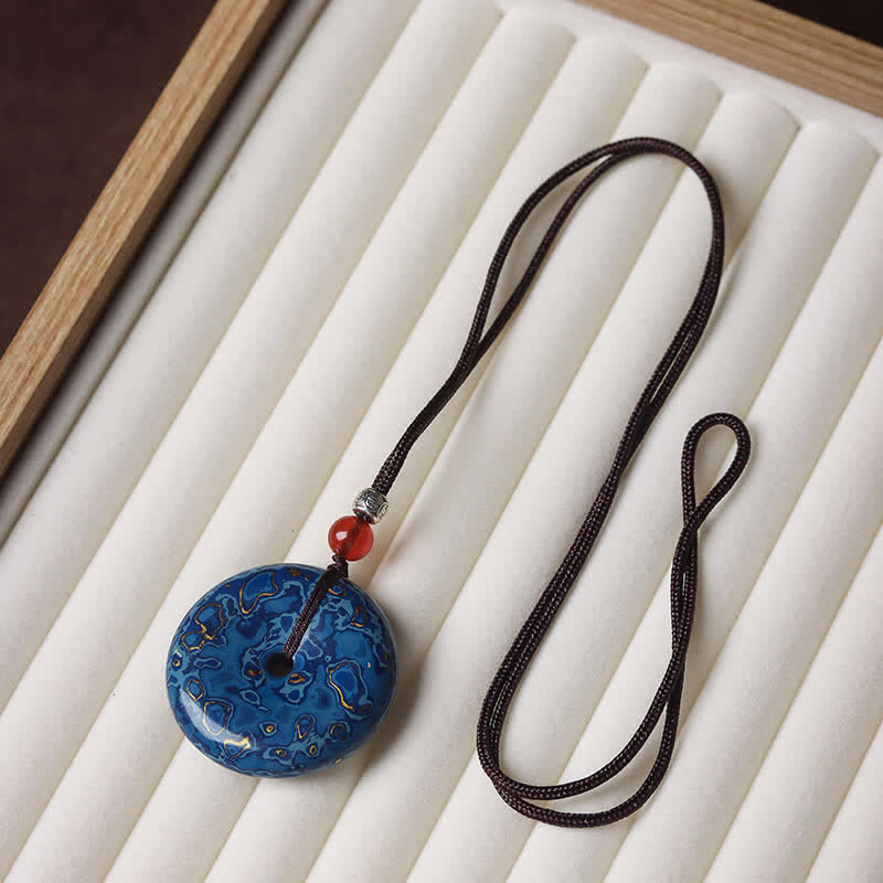 Buddha Stones 平和のお守りチャーム編み込みコードペンダントネックレス - 青色の配色ランダムパターン - image 1