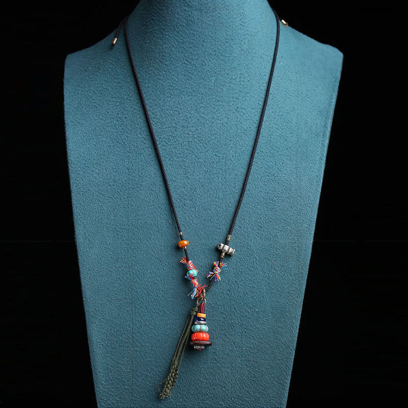 Buddha Stones チベットのマニ石山デザイン、劉莉ビーズのグラウンディングタッセルネックレス - image 5