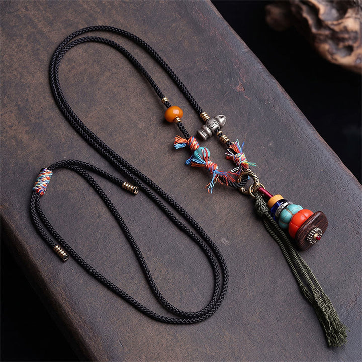 Buddha Stones チベットのマニ石山デザイン、劉莉ビーズのグラウンディングタッセルネックレス - image 1